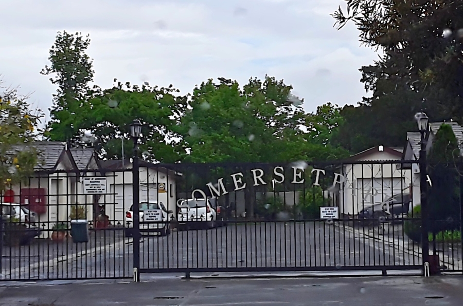 To Let 3 Bedroom Property for Rent in Somerset Park Western Cape